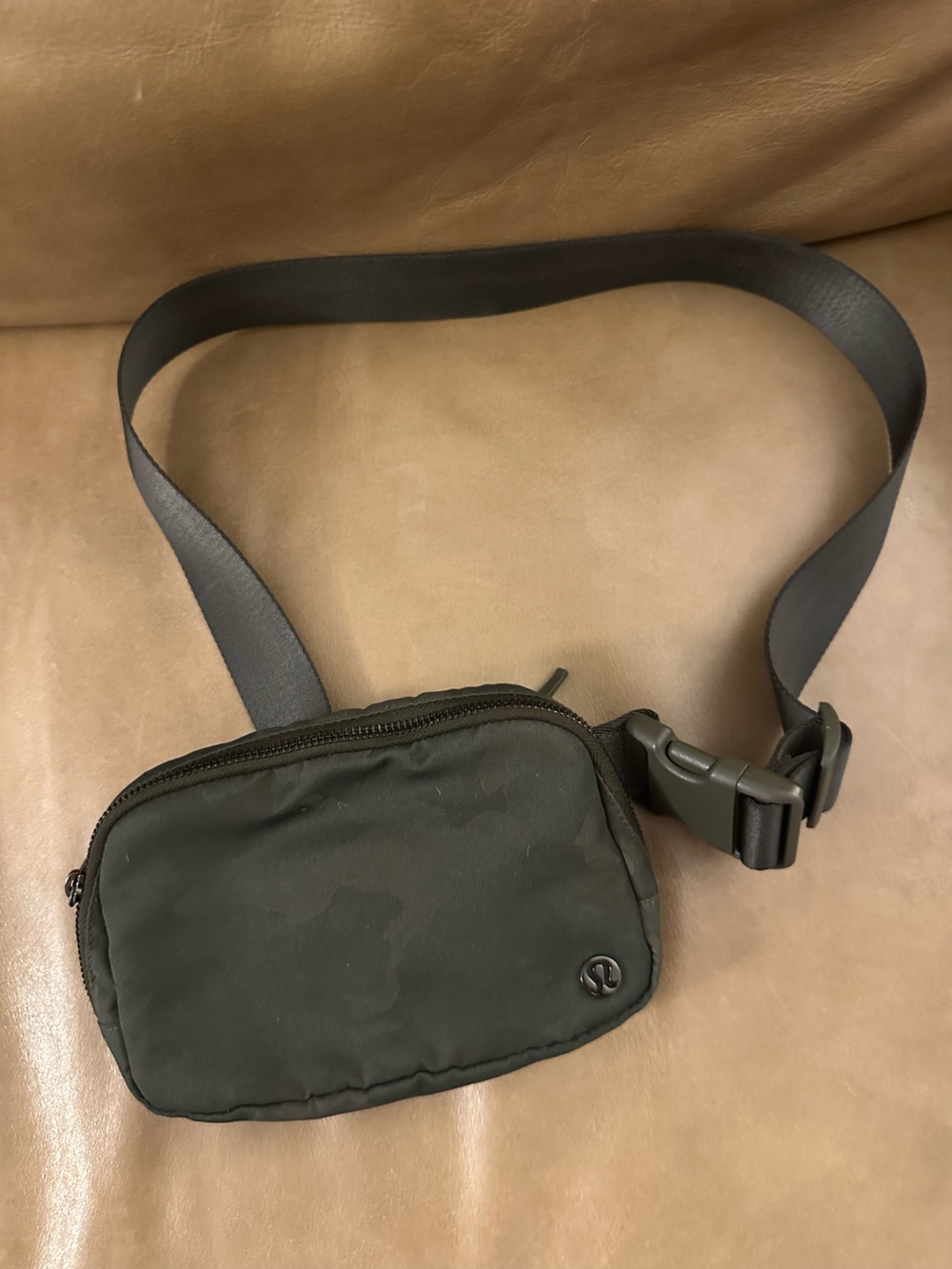 lululemon athletica 1L Everywhere Belt Bag